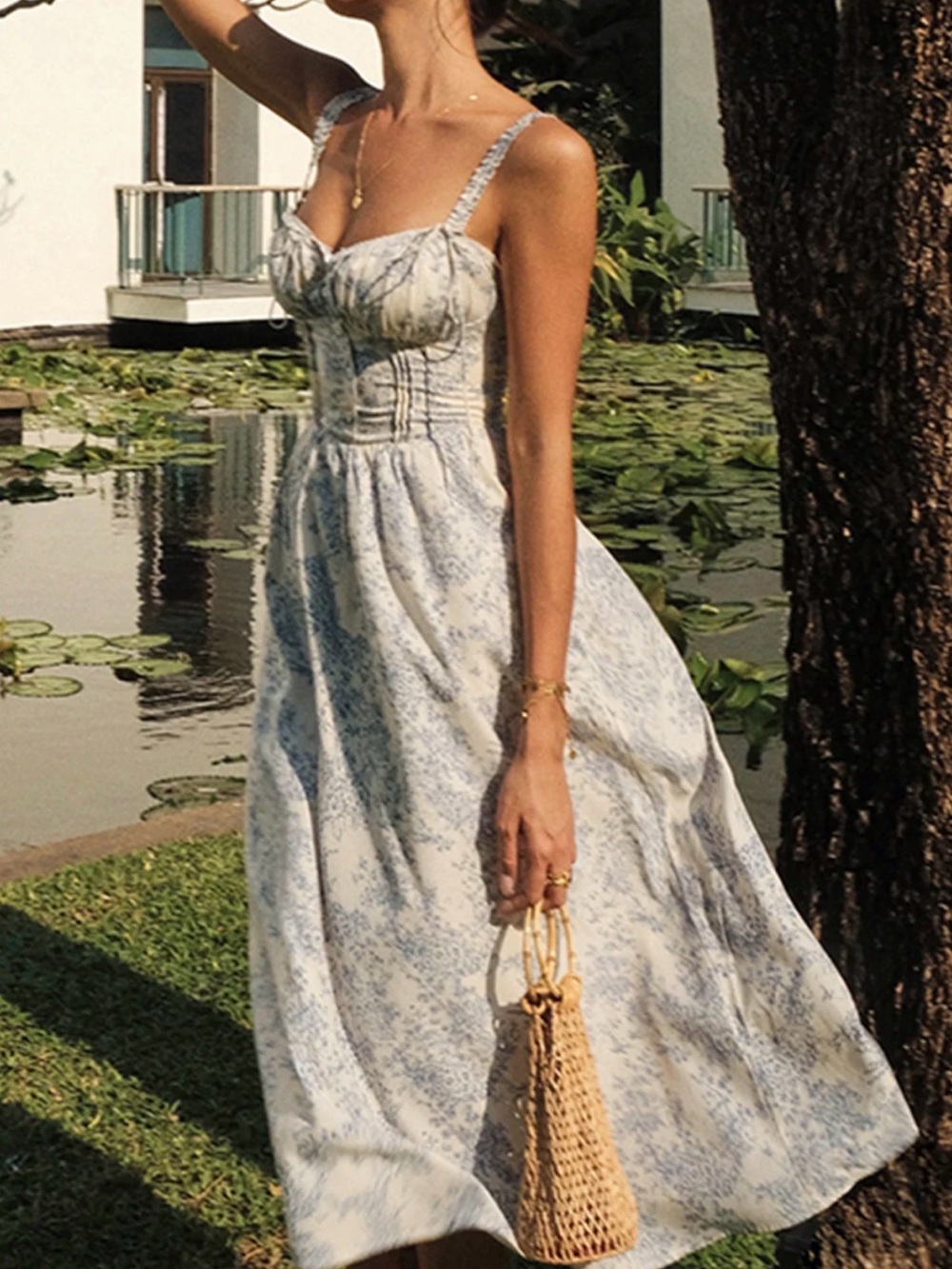 COMMENSE Blue Floral Bustier Midi Dress - Picture 2 of 10